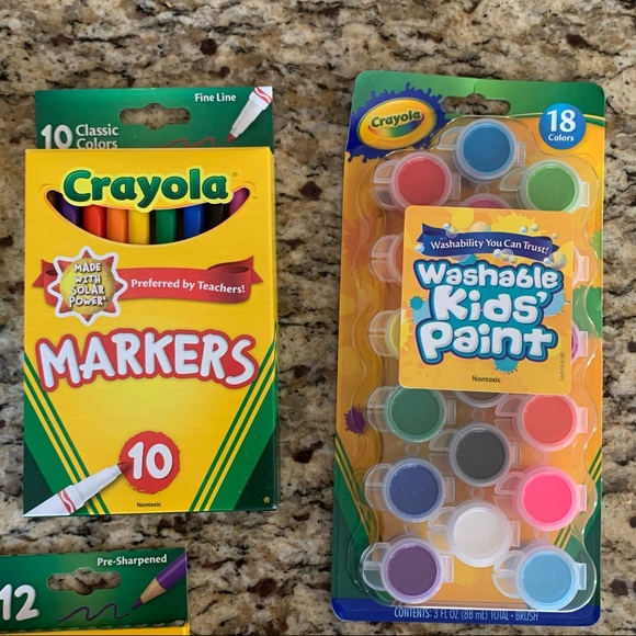 Crayola Bundle - colored pencils paint markers crayons - Picture 6 of 6